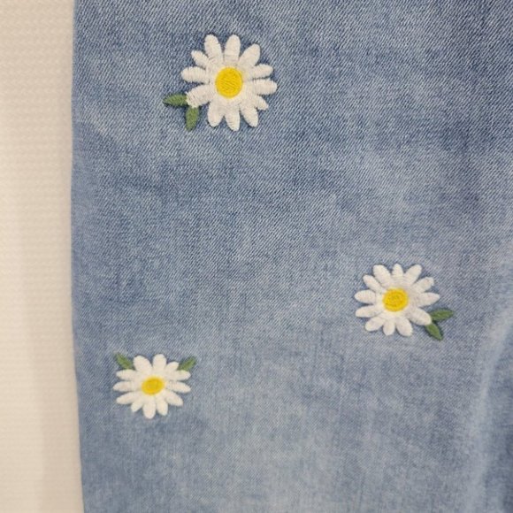 Forever 21 Plus Dais Embroidered Denim Skirt size 0X - Picture 10 of 13